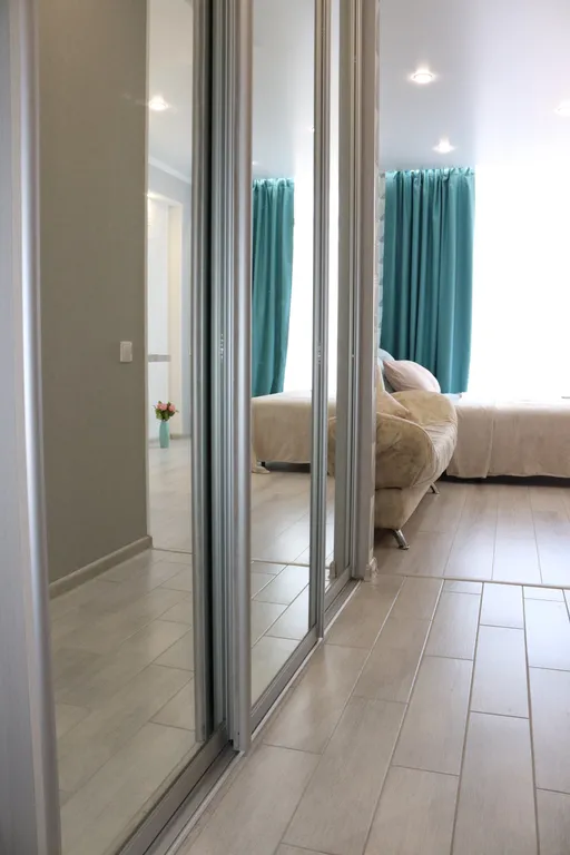 Студия с панорамным видом на город