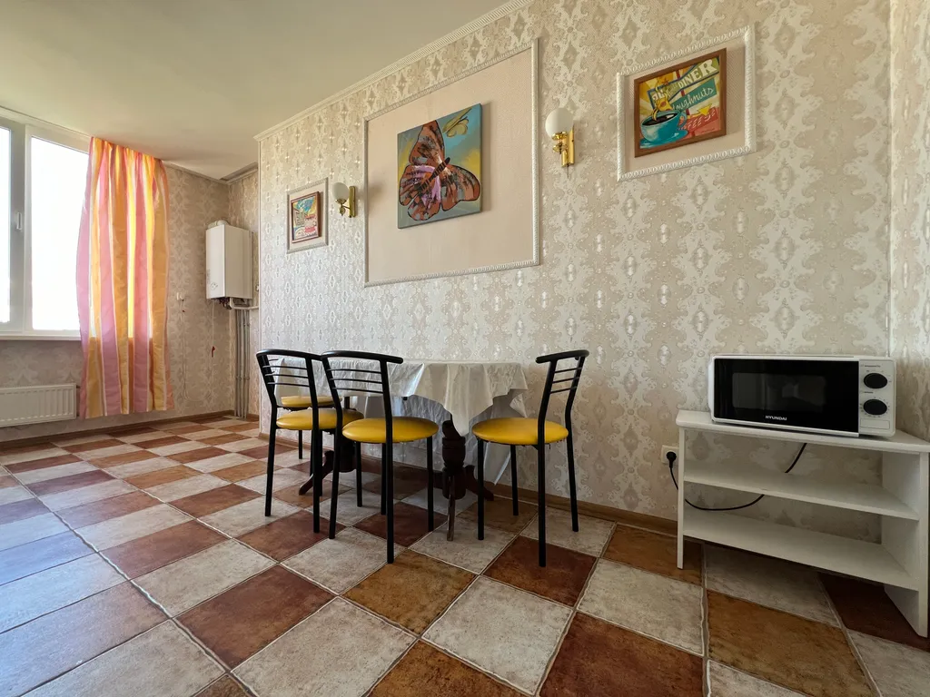 Рядом парк Победы Херсонес не берем оплату за уборку