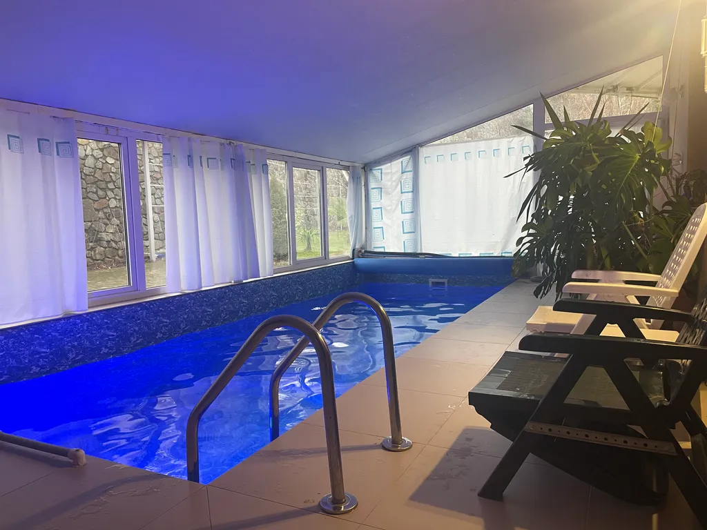 SPA-дом в Ялте. Бассейн круглый год, сауна, 10 соток рая+треккинг.