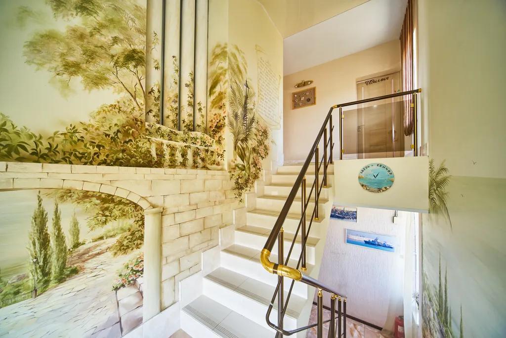 Квартира Комната Идиллия с видовым балконом из холла — Севастополь