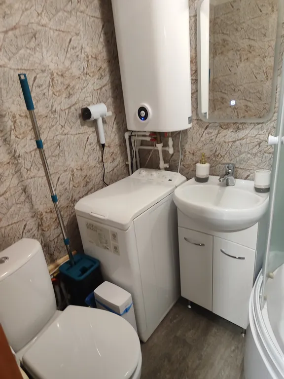 Коттедж Уютный дом в лесу — Деревянное