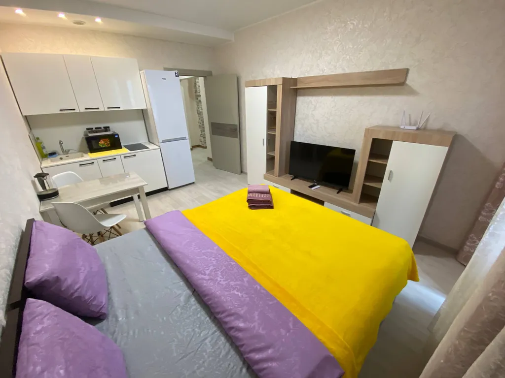 Студия у Сити-Молла с видом на горы