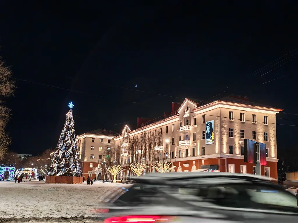 Уютная 2-х комнатная квартира с красивым видом на центральную площадь