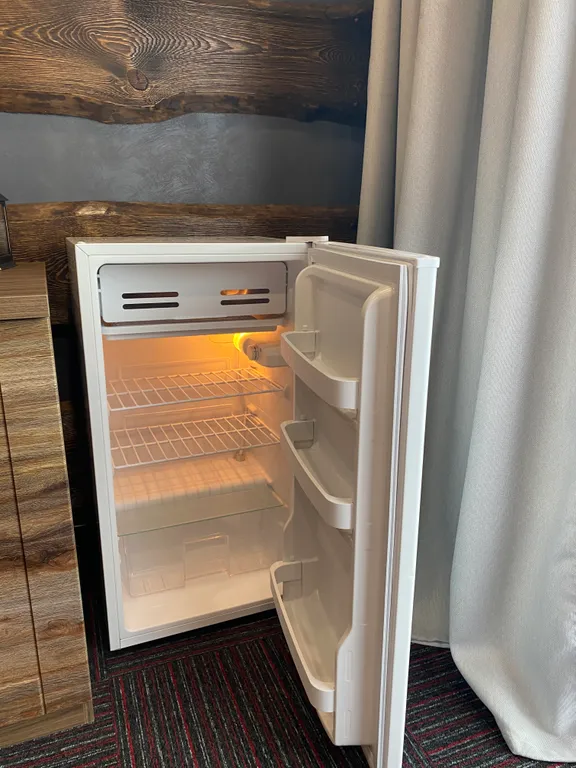 Уютные семейные апартаменты c видом на водоём и горы