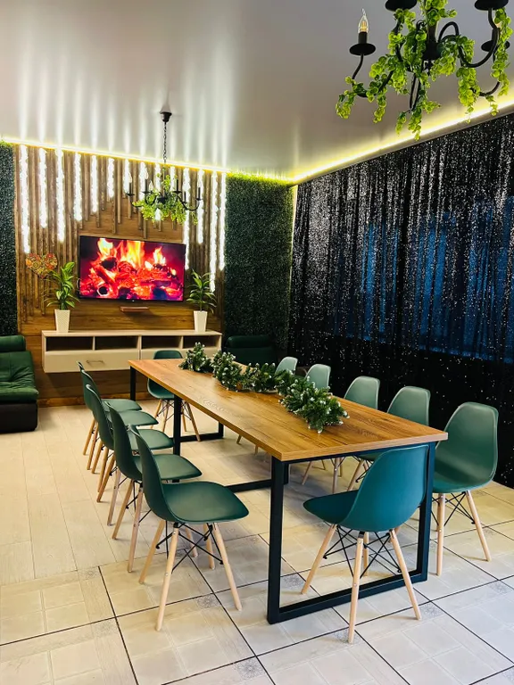 Дом с бассейном