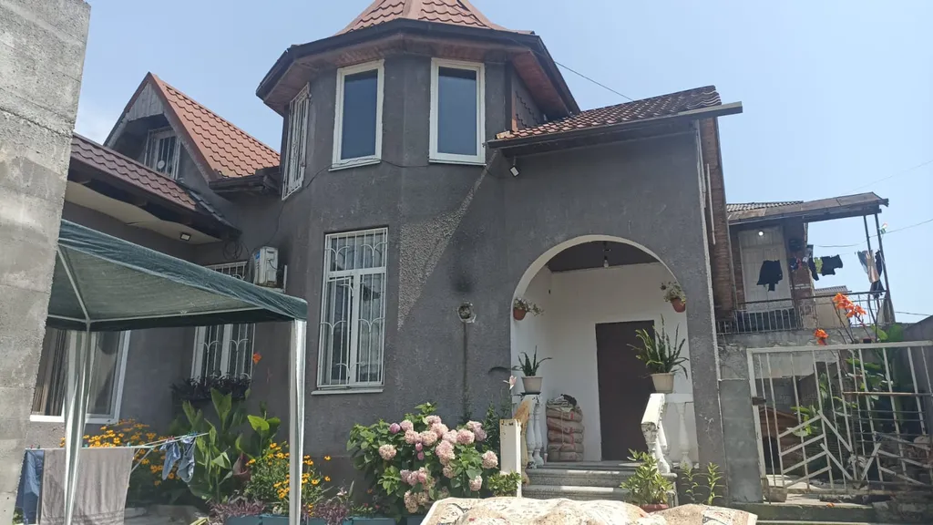 Коттедж Дом у реки — аренда посуточно в Сухум