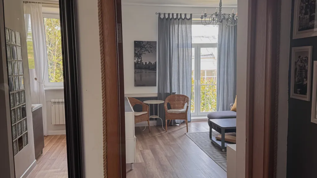 Атмосферная квартира с французским балконом в историческом центре — аренда посуточно в Смоленск