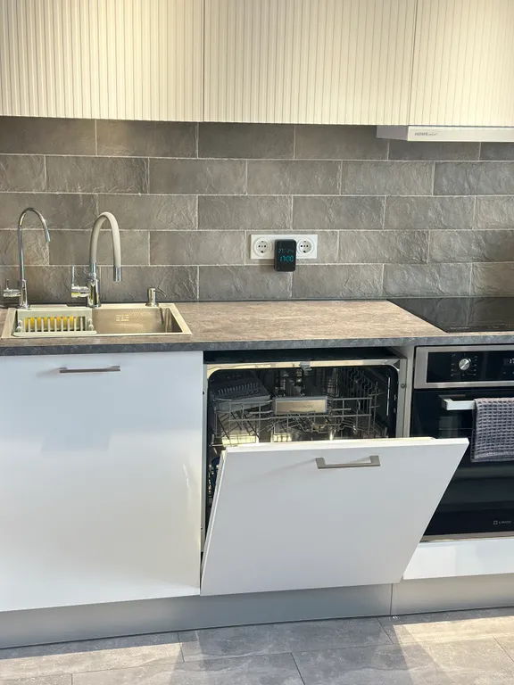 Чистая новая видовая квартира с шикарным ремонтом и всеми удобствами