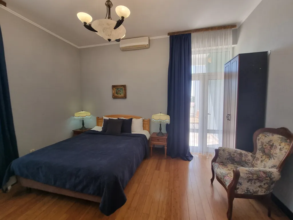 Вилла с открытым бассейном и видом на море