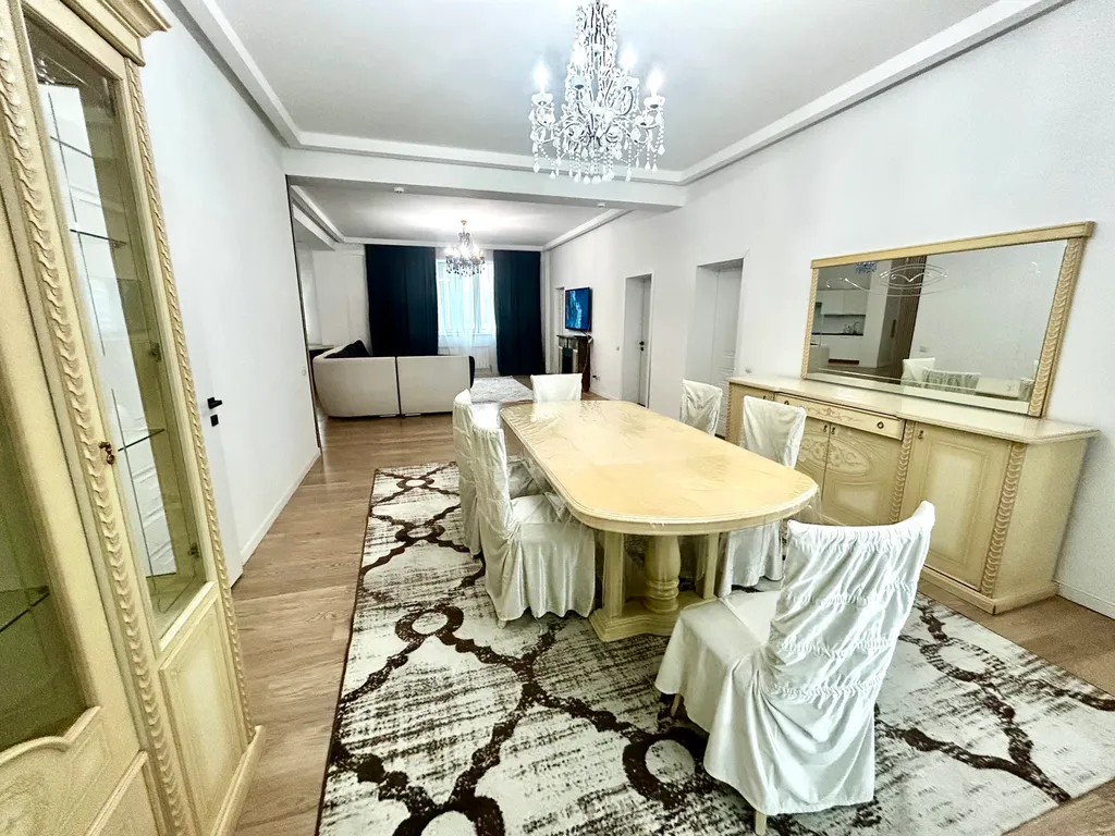 4-комнатная Квартира