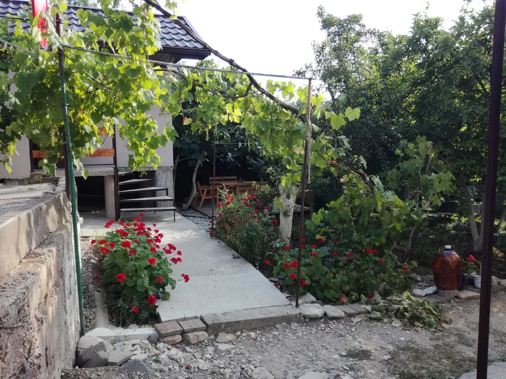 Отдельный домик с террасой