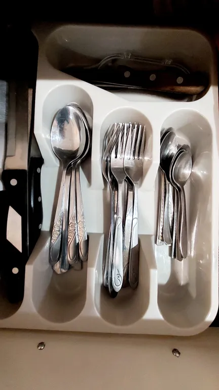 Евротрешка возле гипермаркета Мега и Леруа Мерлен