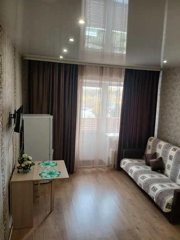 Уютная квартира-студия в центре города — аренда посуточно в Искитим