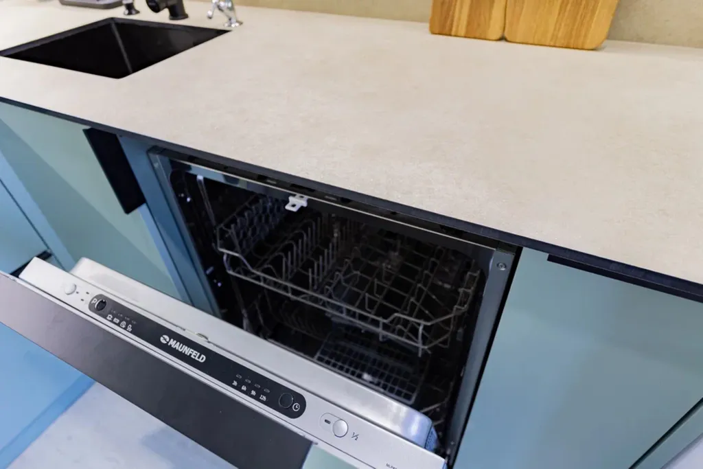 Стильная пятиместная студия в ЖК Летний