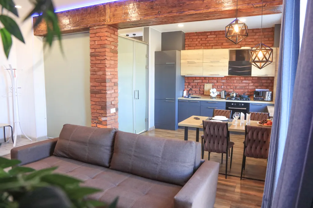 2-комнатная с видом на площадь площадь Ленина от Nasutkibobr