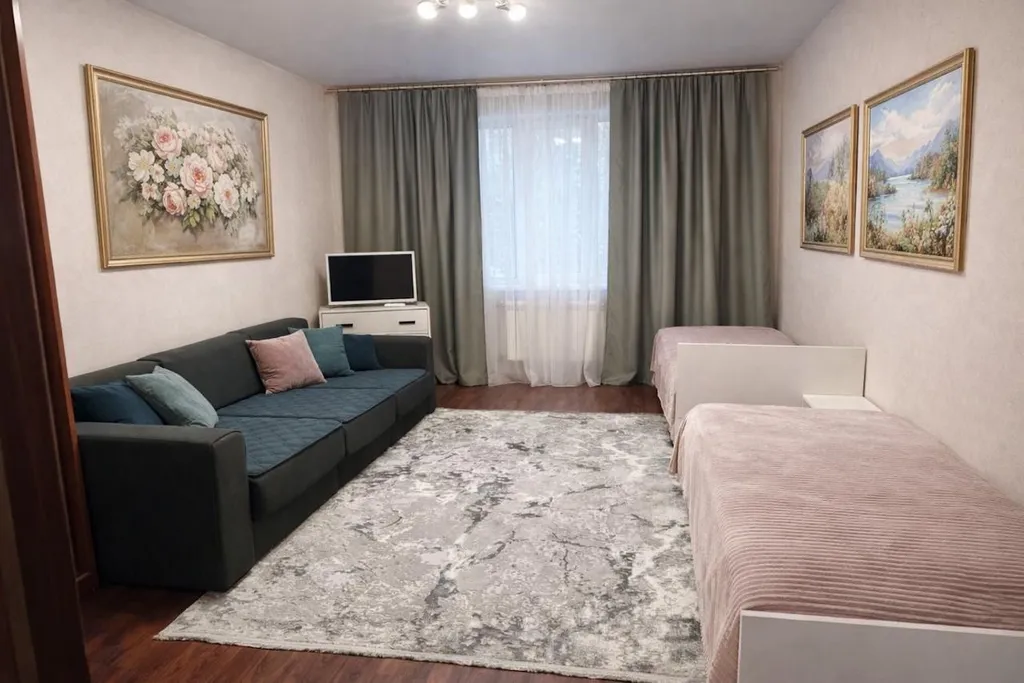 Двушка рядом с Крокусом