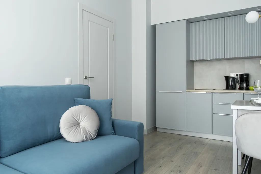 Status House