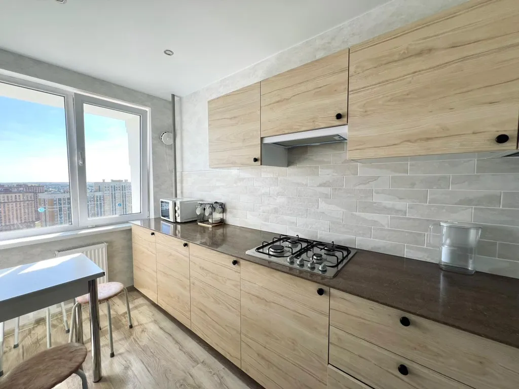 Квартира у Теннисной академии и Ледового