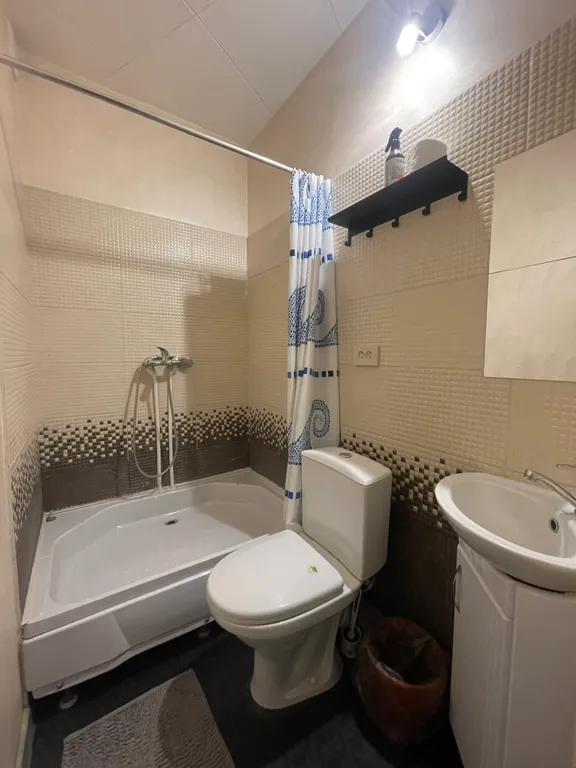 Уютный номер с выходом в сквер Волкова