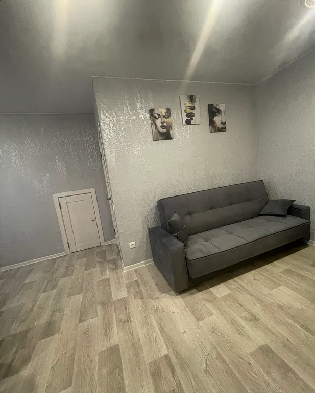 Уютный дом с баней и бассейном в 10 минутах от города