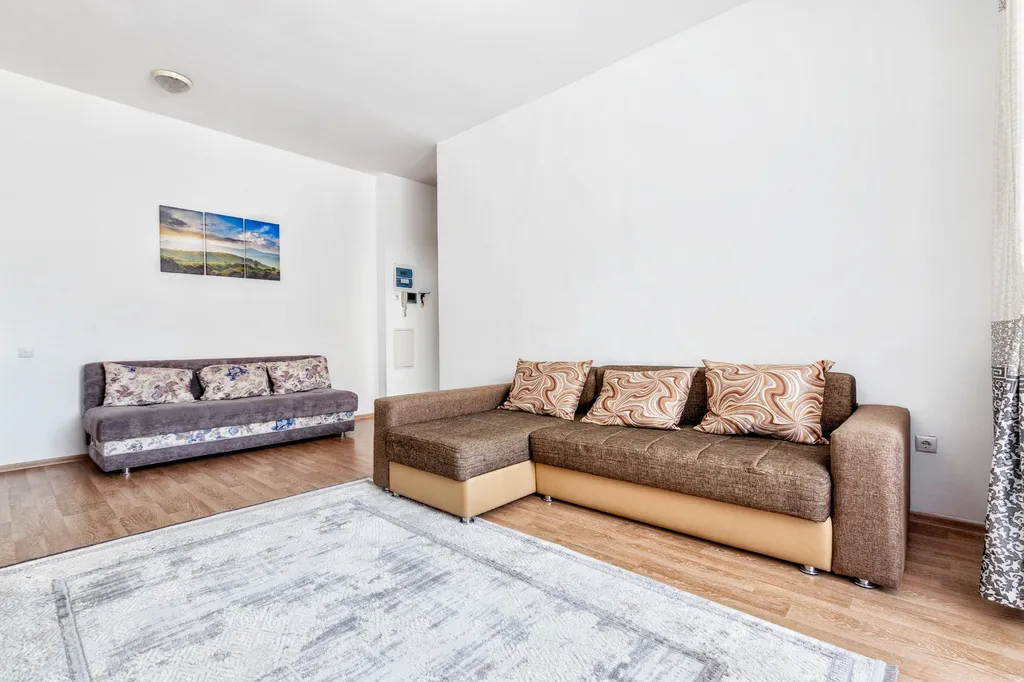 Уютная 2-х комнатная квартира возле Экспо