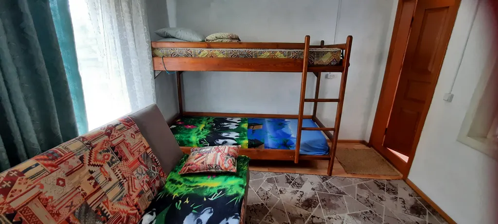 Бюджетный 2х комнатный домик на 6 мест