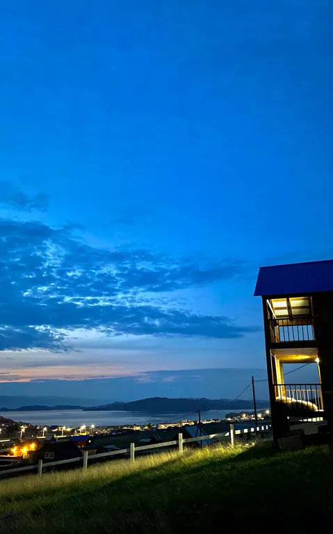 Домик с видом на Байкал и горы