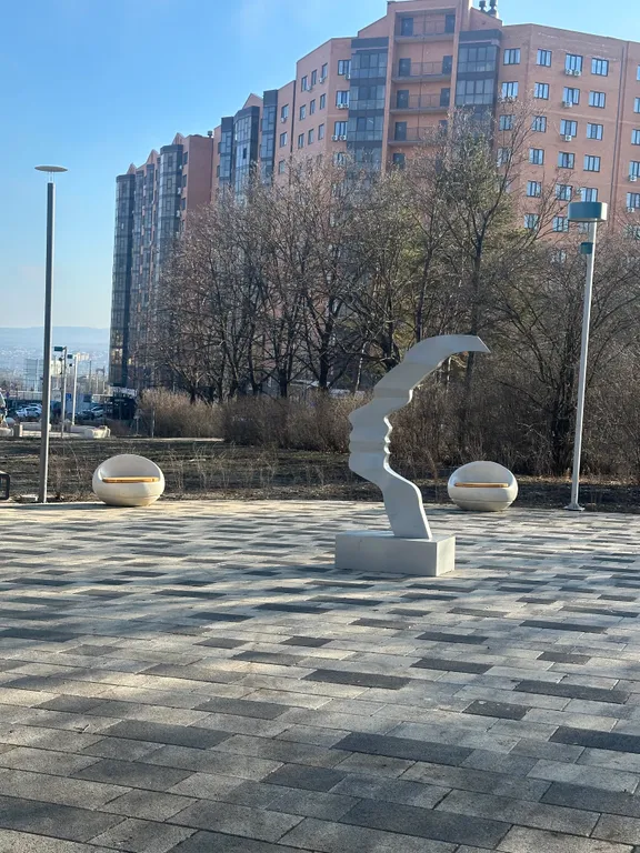 Уютная квартира с панорамным видом на горы , около нового сквера