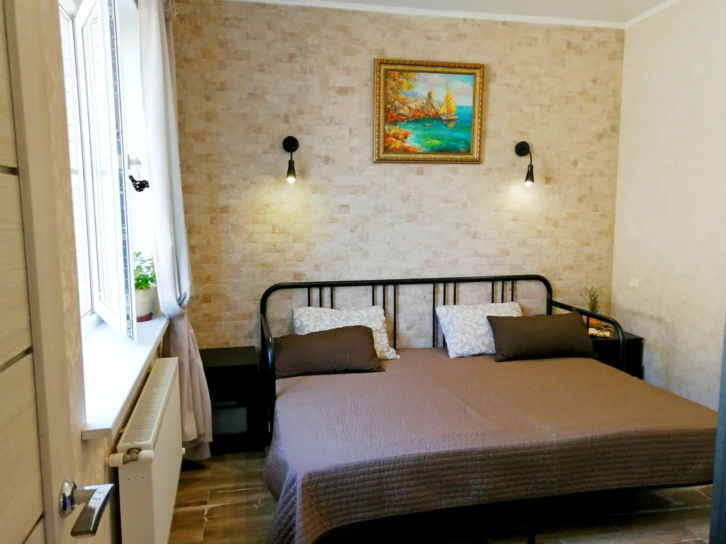 Коттедж Двухкомнатный современный отдельный дом со своим двором и парковкой — аренда посуточно в Таганрог