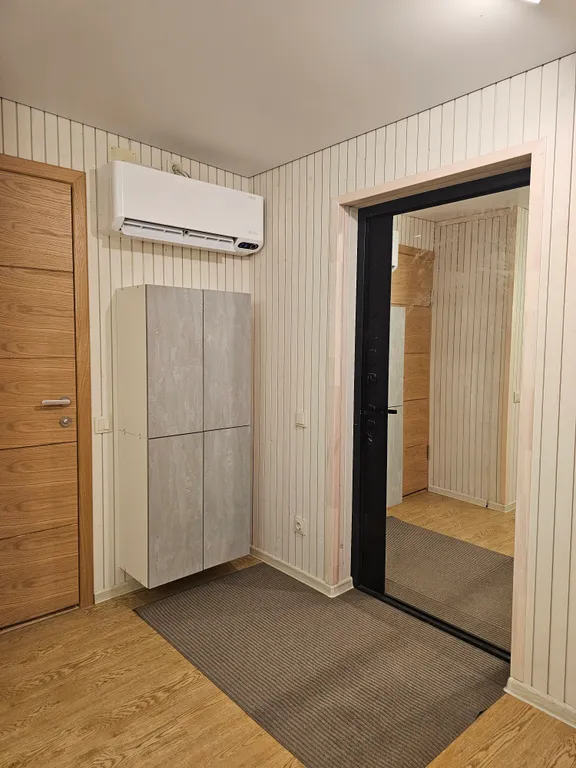 Вилла Nelli с видом на озеро и зоной барбекю среди каменной россыпи