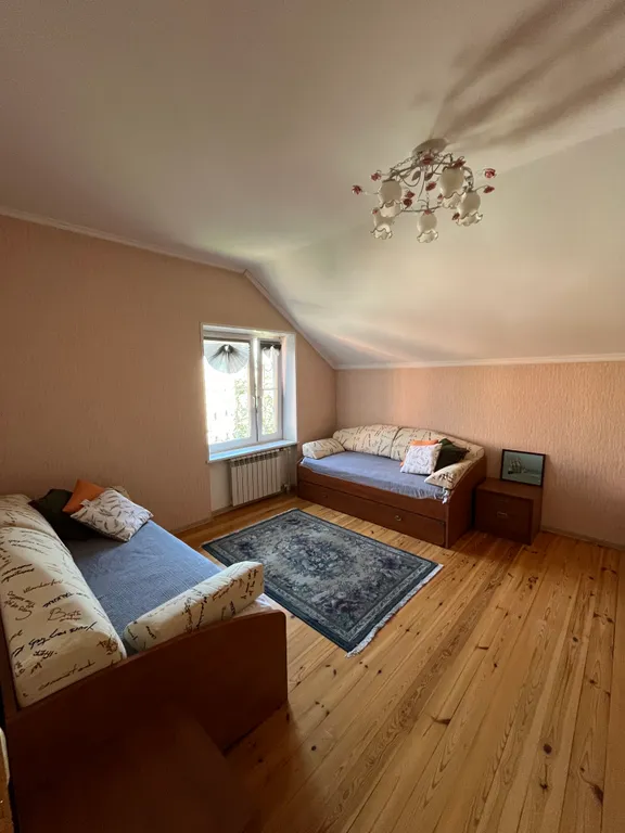 Шикарный загородный дом с бильярдом