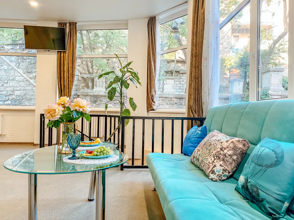 Квартира Квартира Счастье жить в центре Севастополя в яркой и стильной квартире — Севастополь