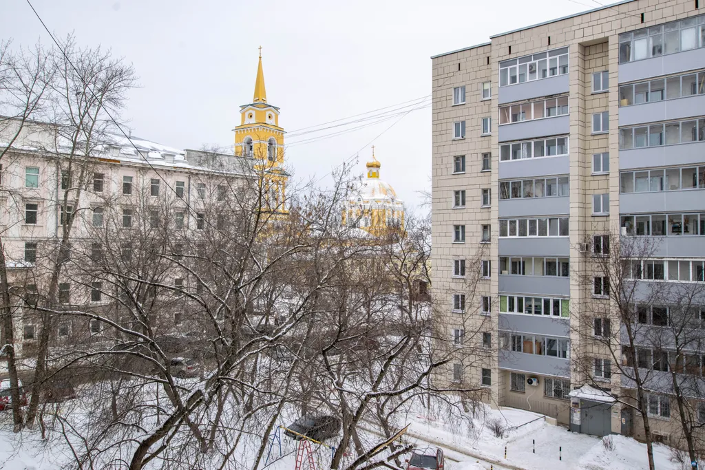 Студия у набережной реки Кама