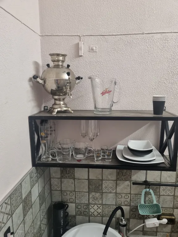 В историческом доме в центре города, уютные апартаменты, своя парковка