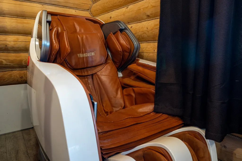 Дом с баней и бассейном на берегу Амура