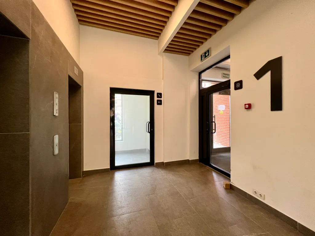 Евро 2к Бунинская Аллея Силикатная Щербинка не берем плату за уборку