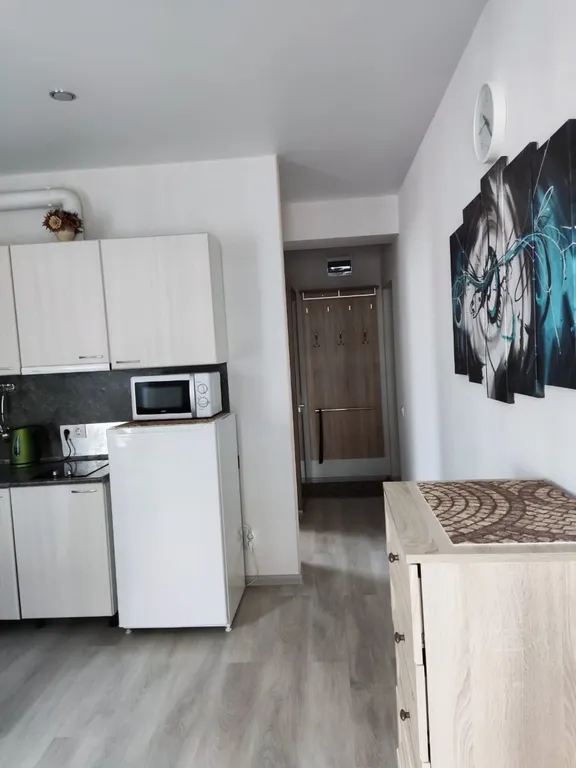 Уютная студия с видом на бассейн