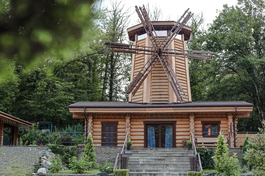 Коттедж "Мельница" — аренда посуточно в Сочи