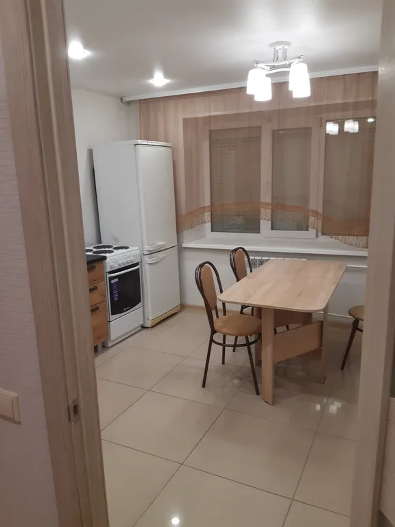 Просторная с большой кухней 2-я квартира