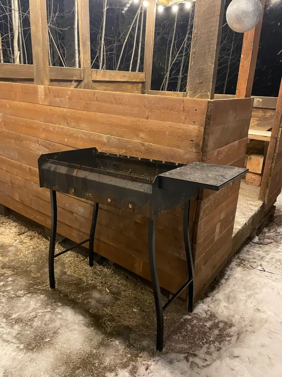 Домик для семейного отдыха в лесу