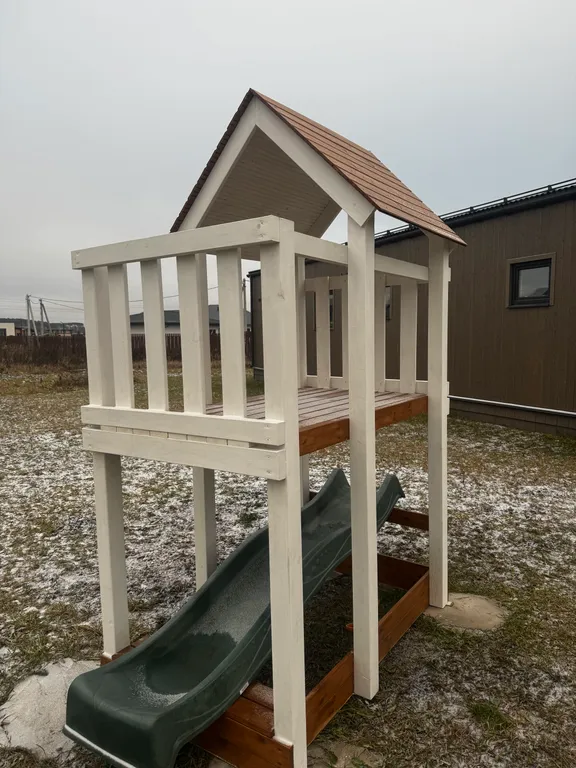 Барн с баней и чаном у озера