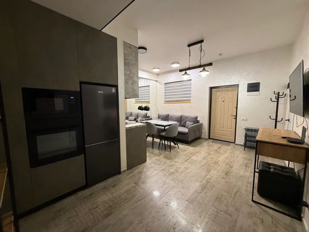 Новая дизайнерская квартира с прекрасным видом на горы