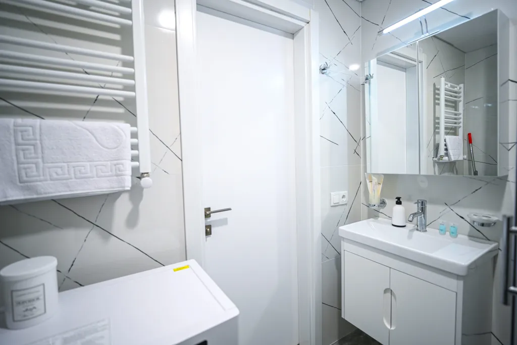 Студия с панорамным видом на город, горы и стадион