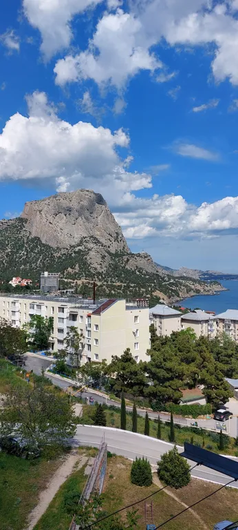 Квартира с видом на море и горы