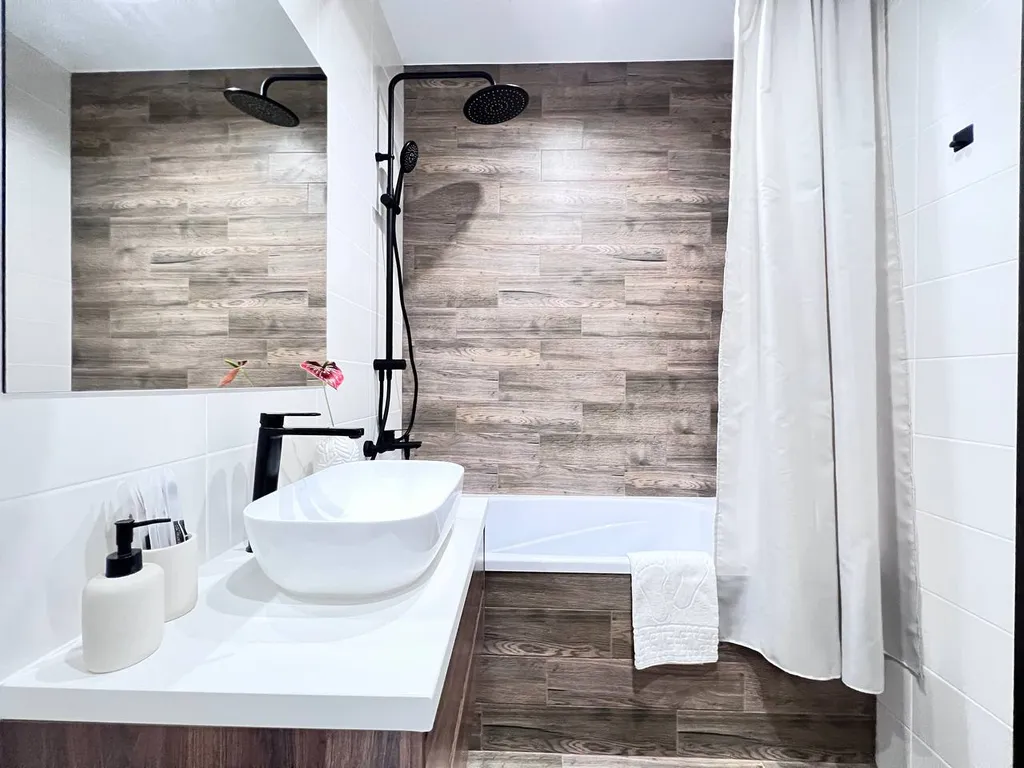 Квартира Квартира Видовая трешка с теплой лоджией у аквапарка — Новосибирск