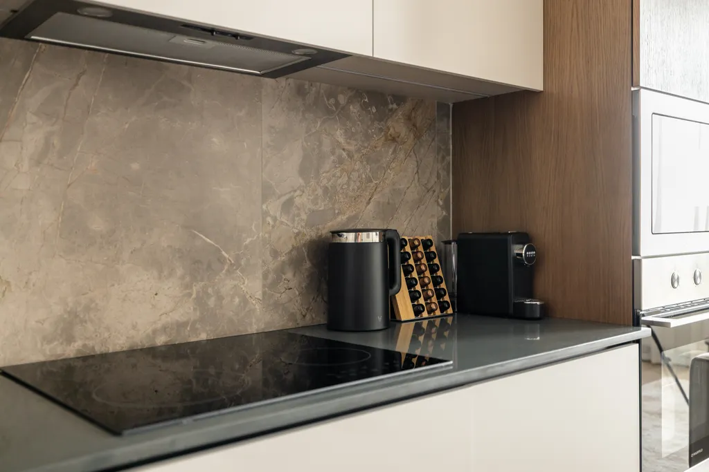 АПАРТАМЕНТЫ ТРЕХКОМНАТНЫЕ 'ФЭМИЛИ СИТИ ФЛЭТПОРТ', для 6 гостей