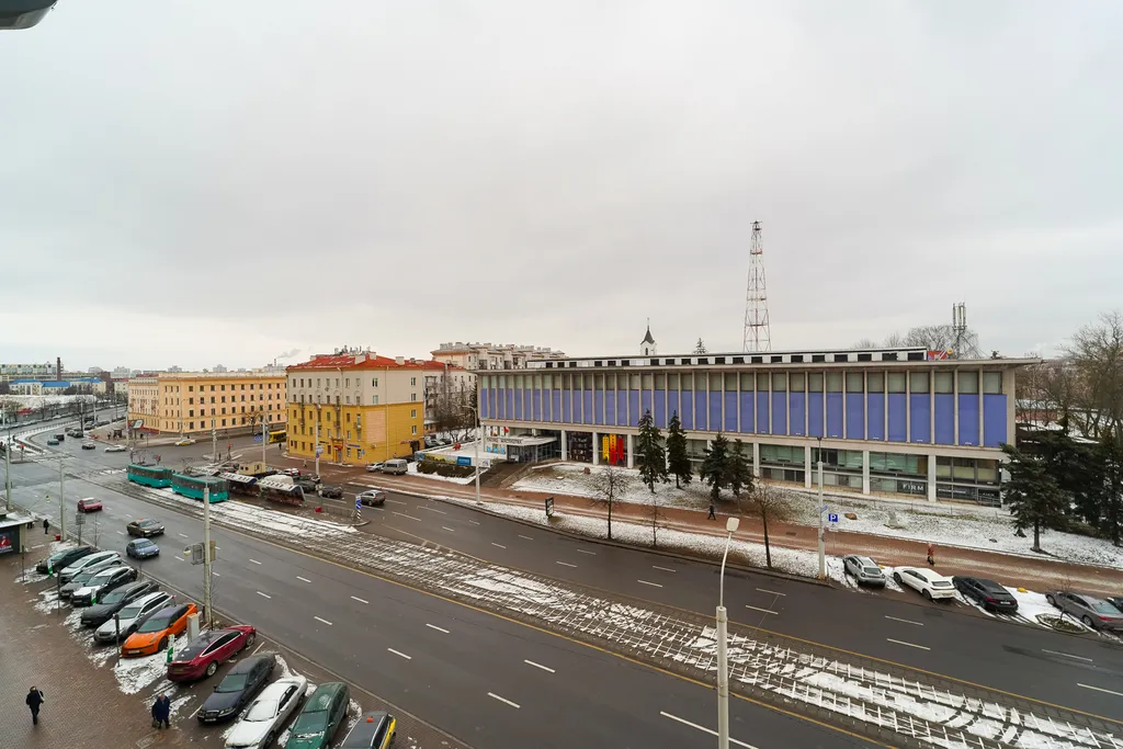 Квартира Просторная 3-комнатная квартира в центре возле метро — Минск