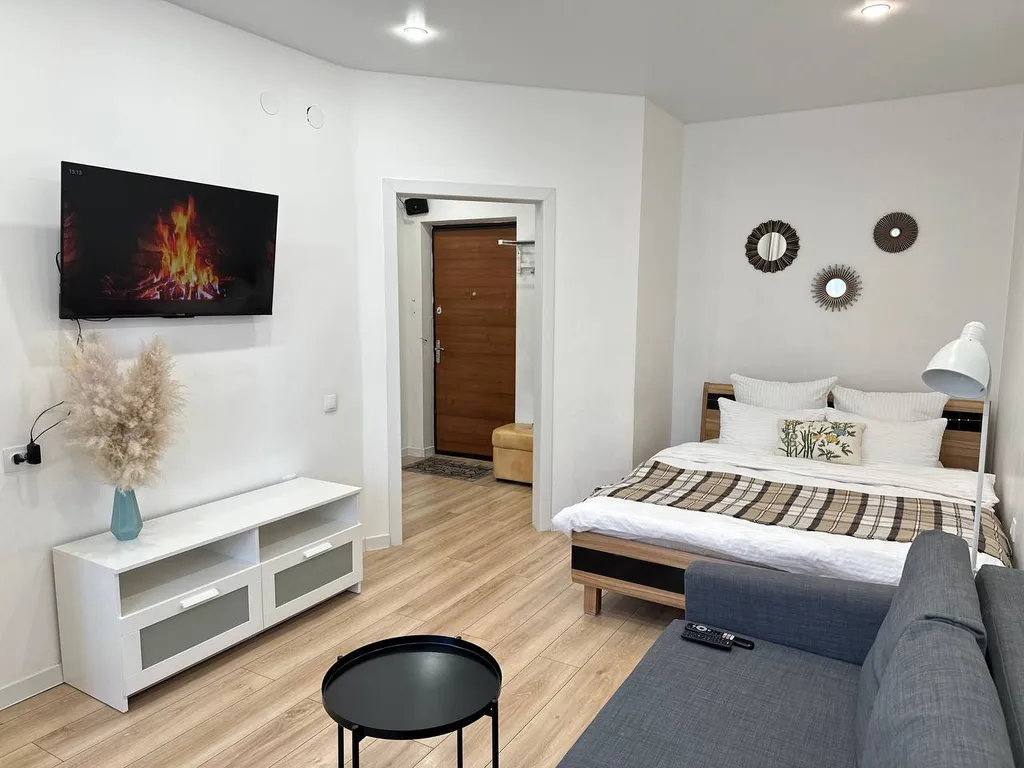 Квартира в спальном районе города с развитой инфраструктурой