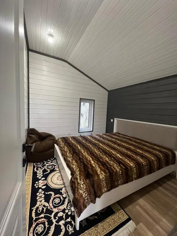 Уютный дом в лесу