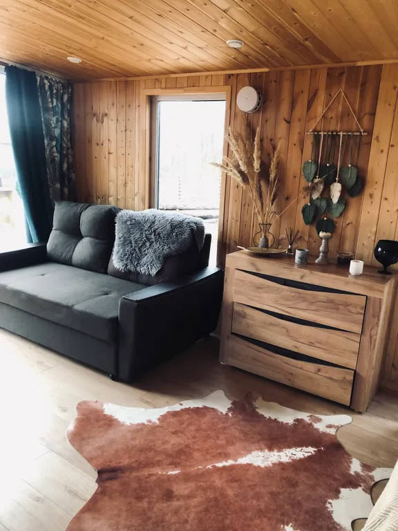 Новая вилла с горячей джакузи в террасе в черте города